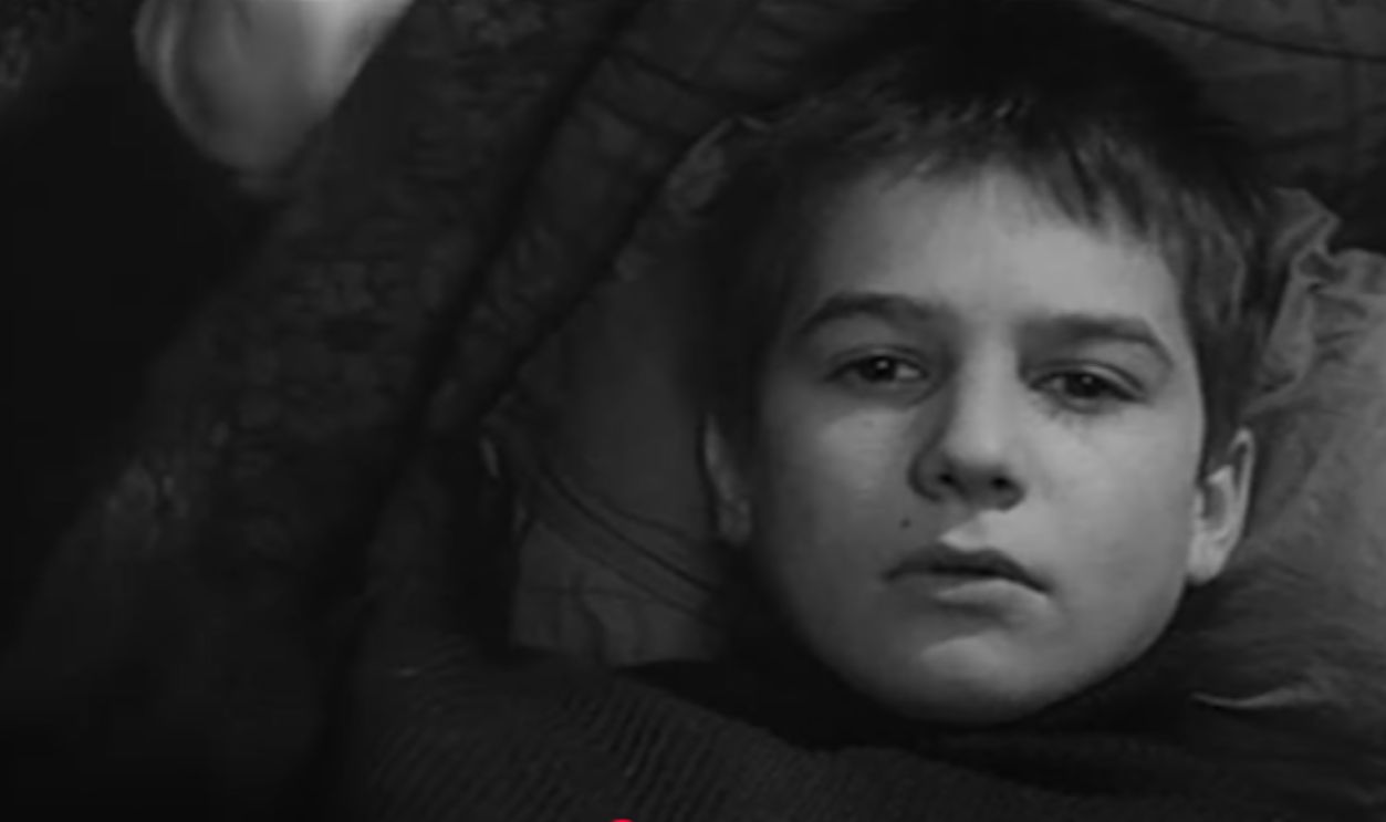 Screenshot from The 400 Blows (1959)