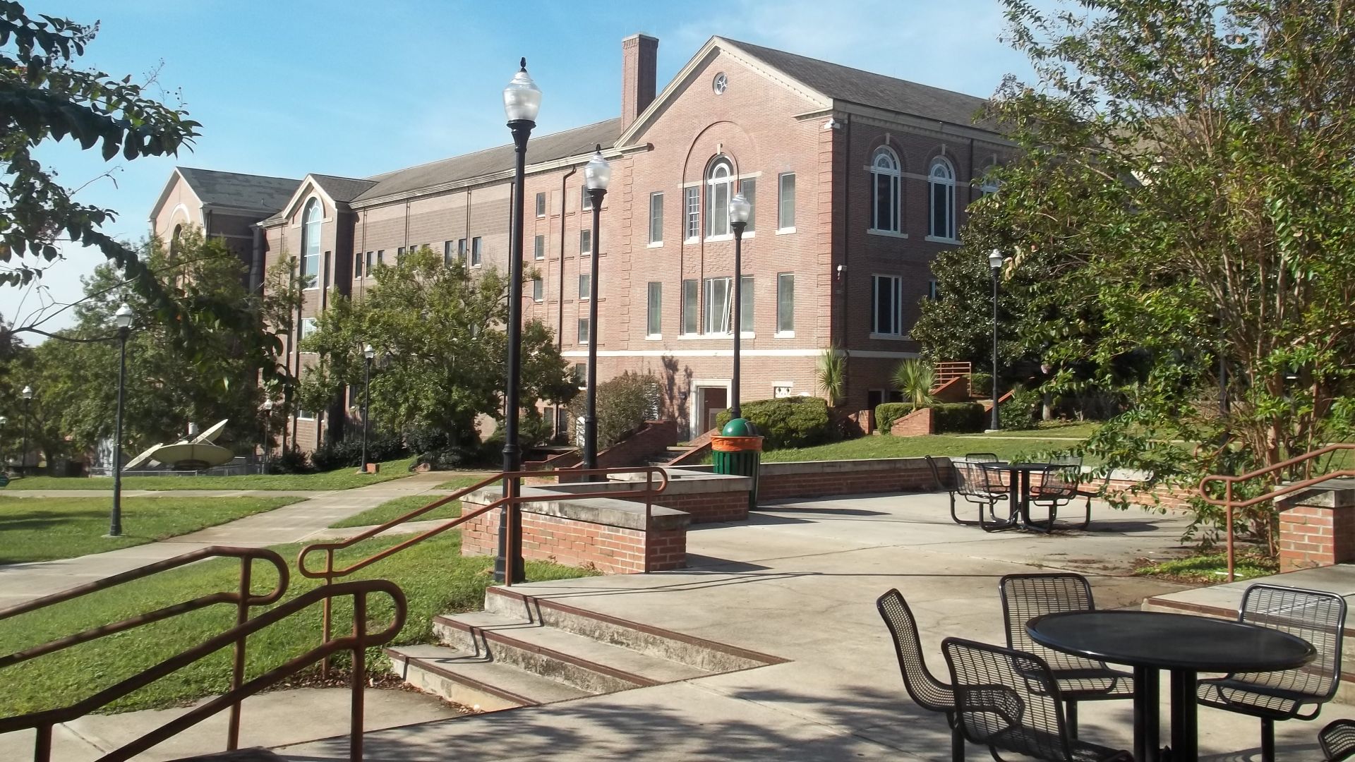 File:Tallahassee FL FAMU Coleman Library03.jpg