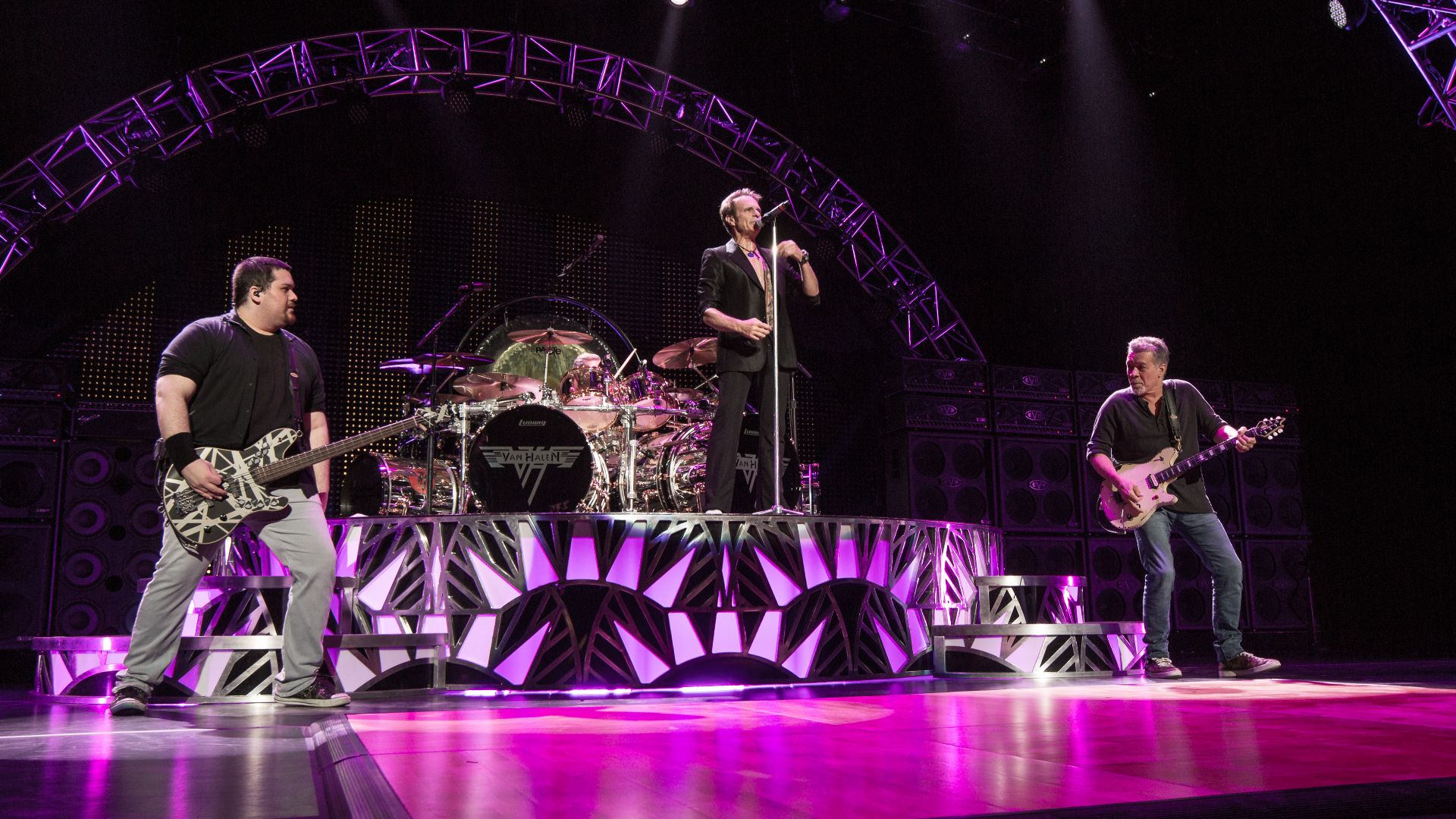File:Van Halen in concert (20241474465).jpg