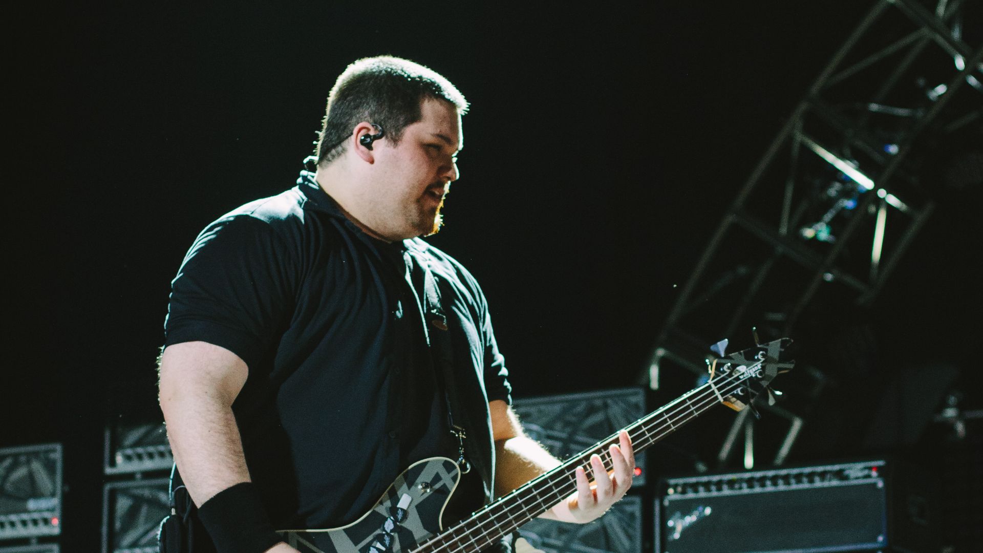 File:Van Halen-8603 (20633954752).jpg