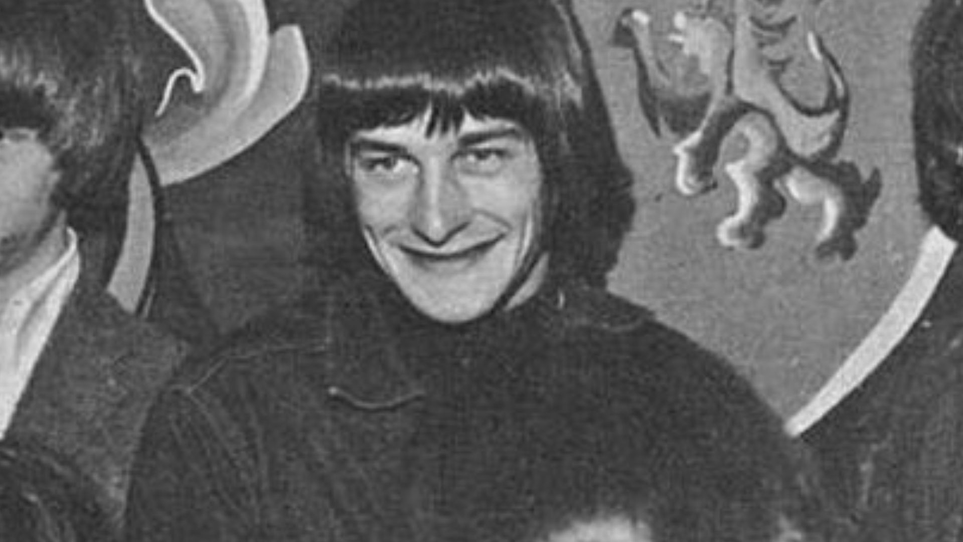 File:The Byrds greeting fans 1965.jpg