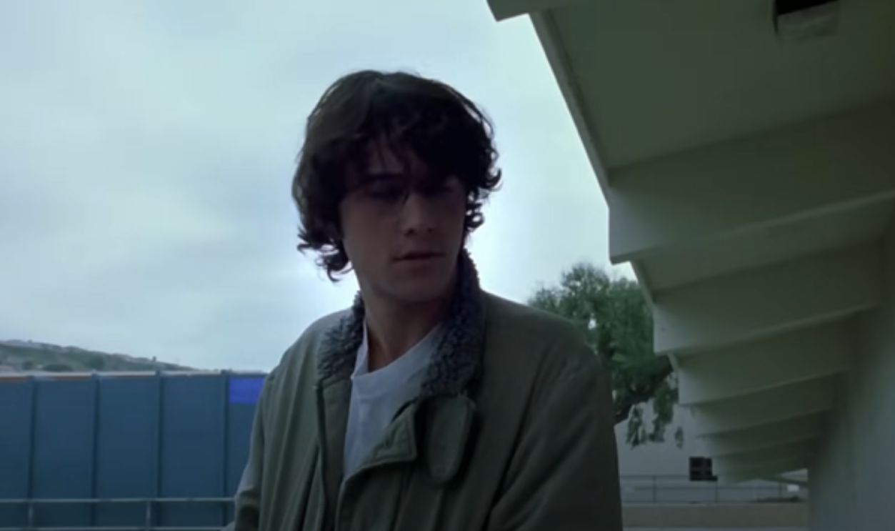 Screenshot from Brick (2005)