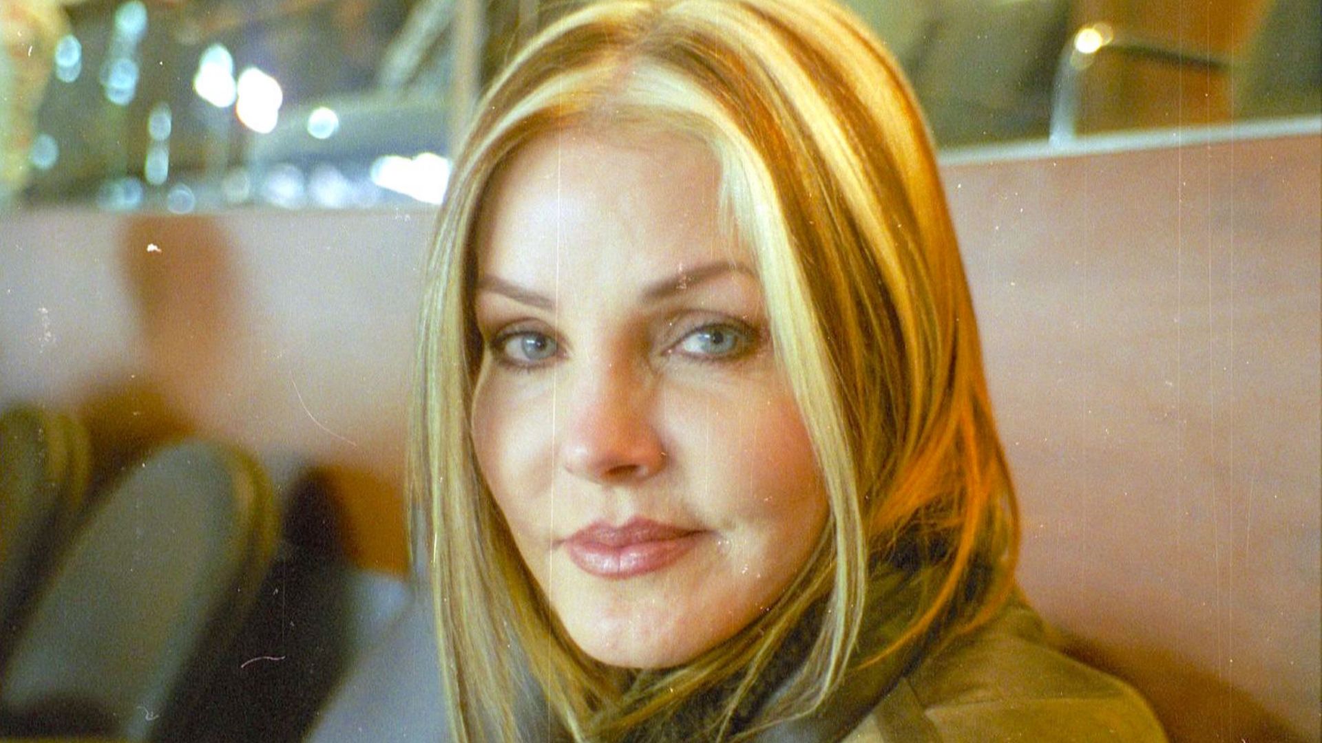 File:Priscilla Presley (2003).jpg