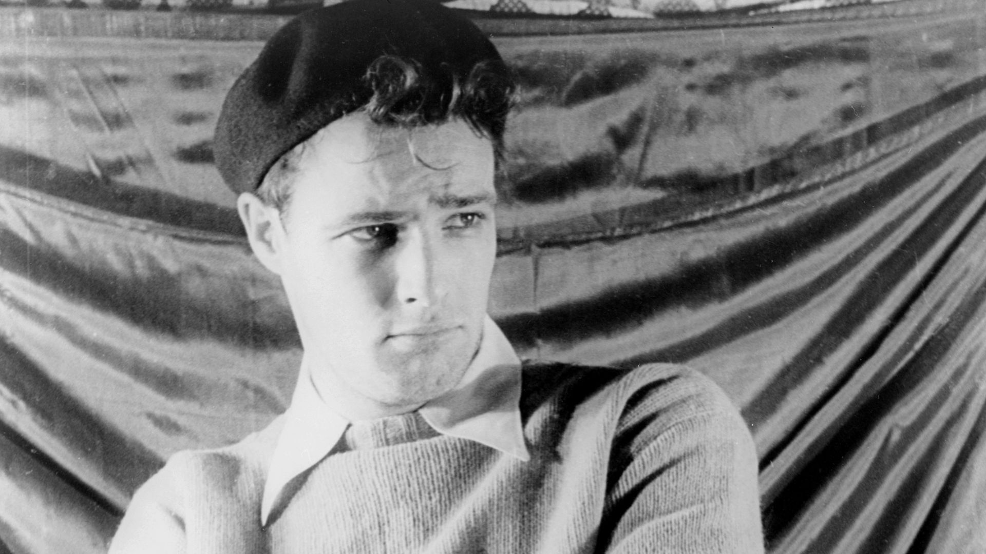 File:Marlon Brando Streetcar 1948 e.jpg