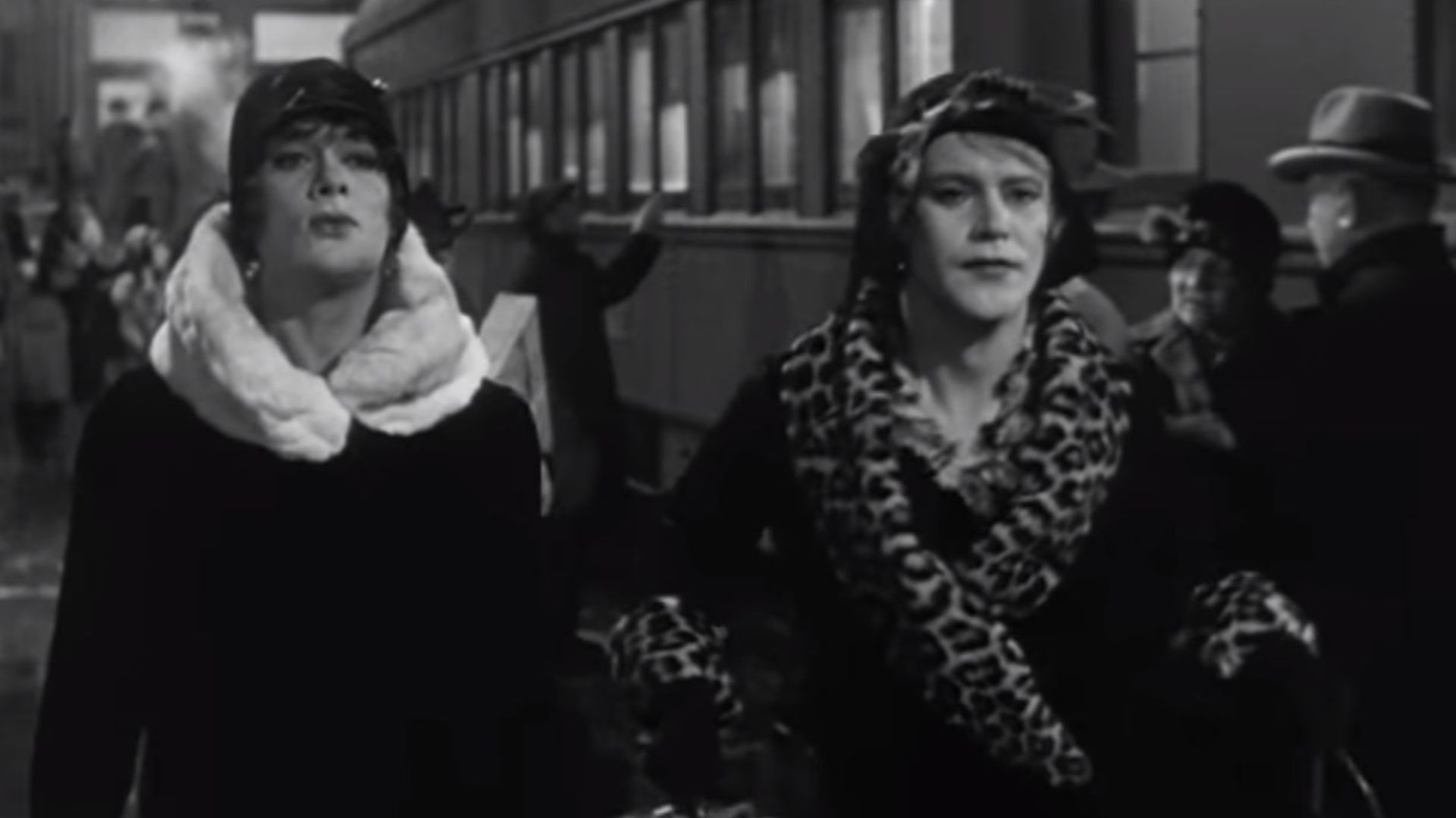 File:Some Like It Hot with Tony Curtis and Jack Lemmon.jpg
