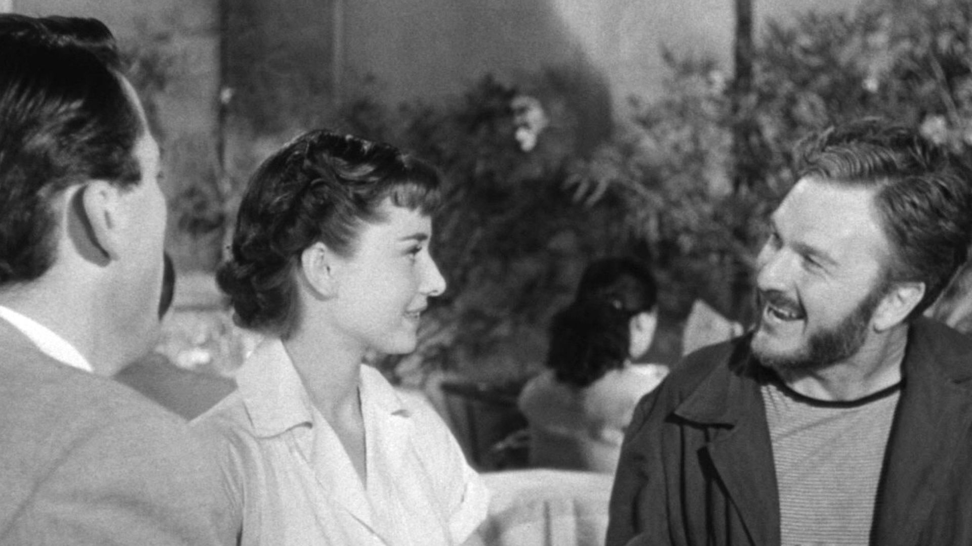 File:Gregory Peck, Audrey Hepburn and Eddie Albert in Roman Holiday trailer.jpg