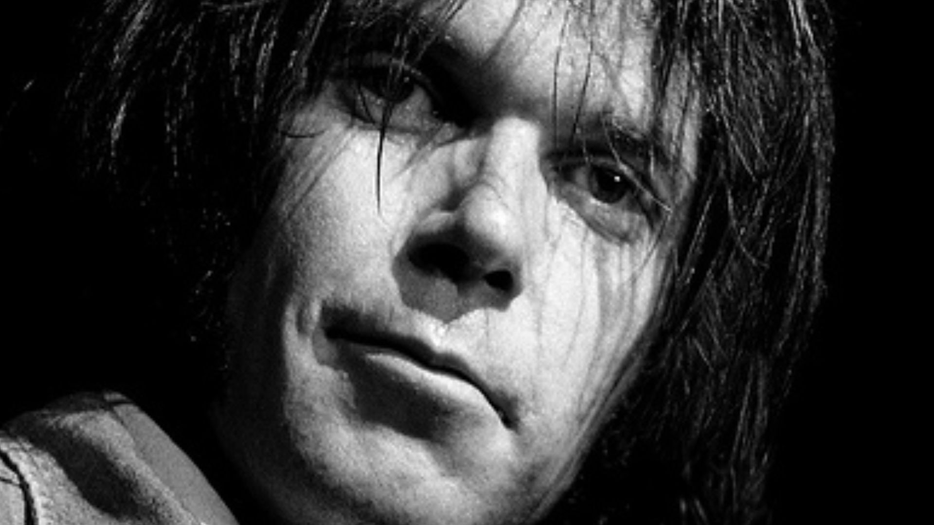 File:Neil Young 1976 closeup.jpg