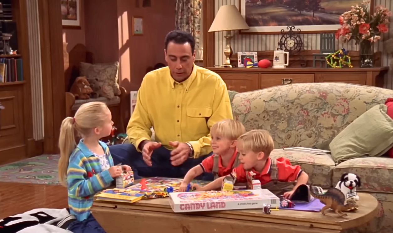 Screenshot from Everybody Loves Raymond (1996–2005)