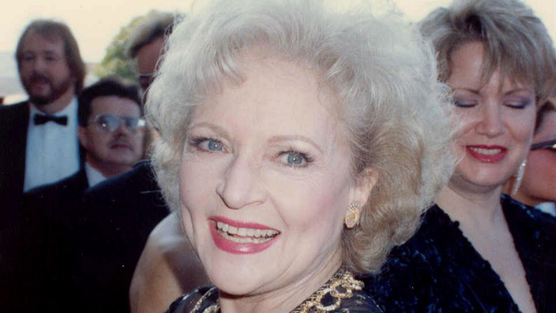 File:Betty White (1989).jpg
