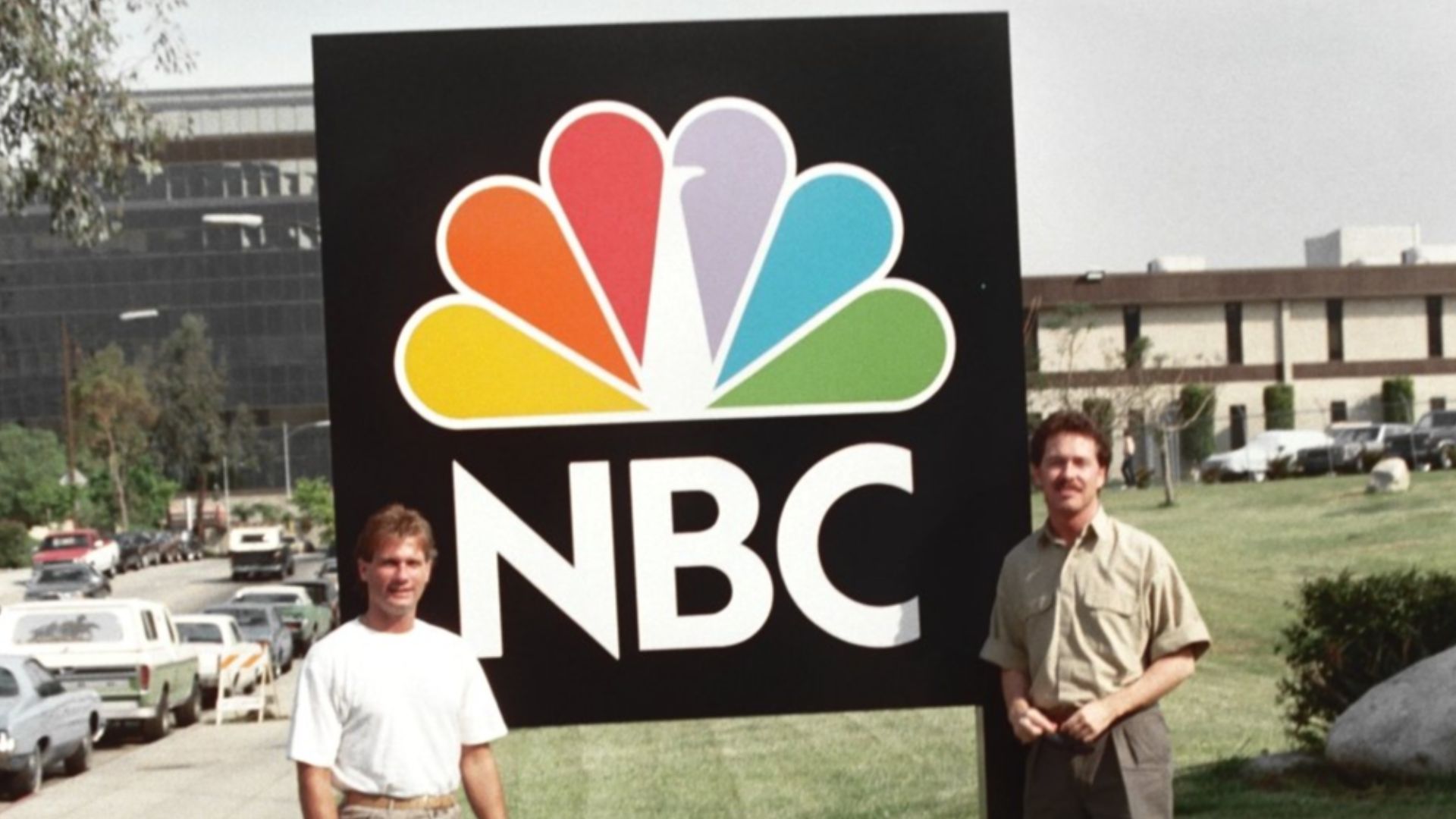 File:NBC Burbank (2085894463).jpg