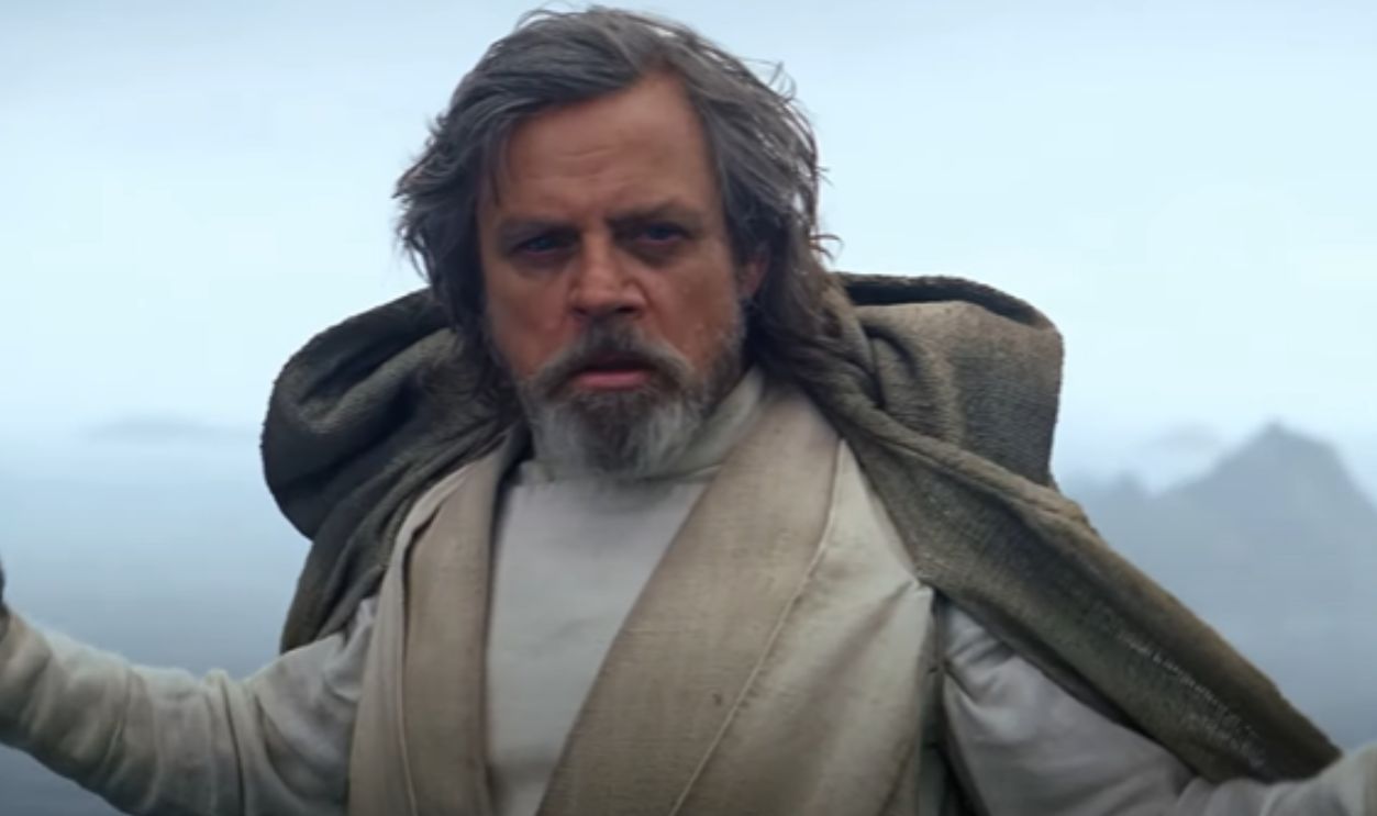 Screenshot from Star Wars: The Force Awakens (2015)