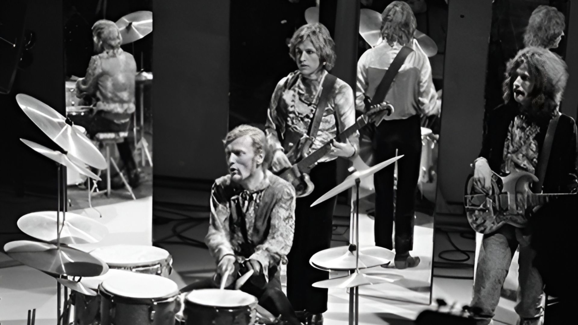 File:Cream 1968 upscaled.png