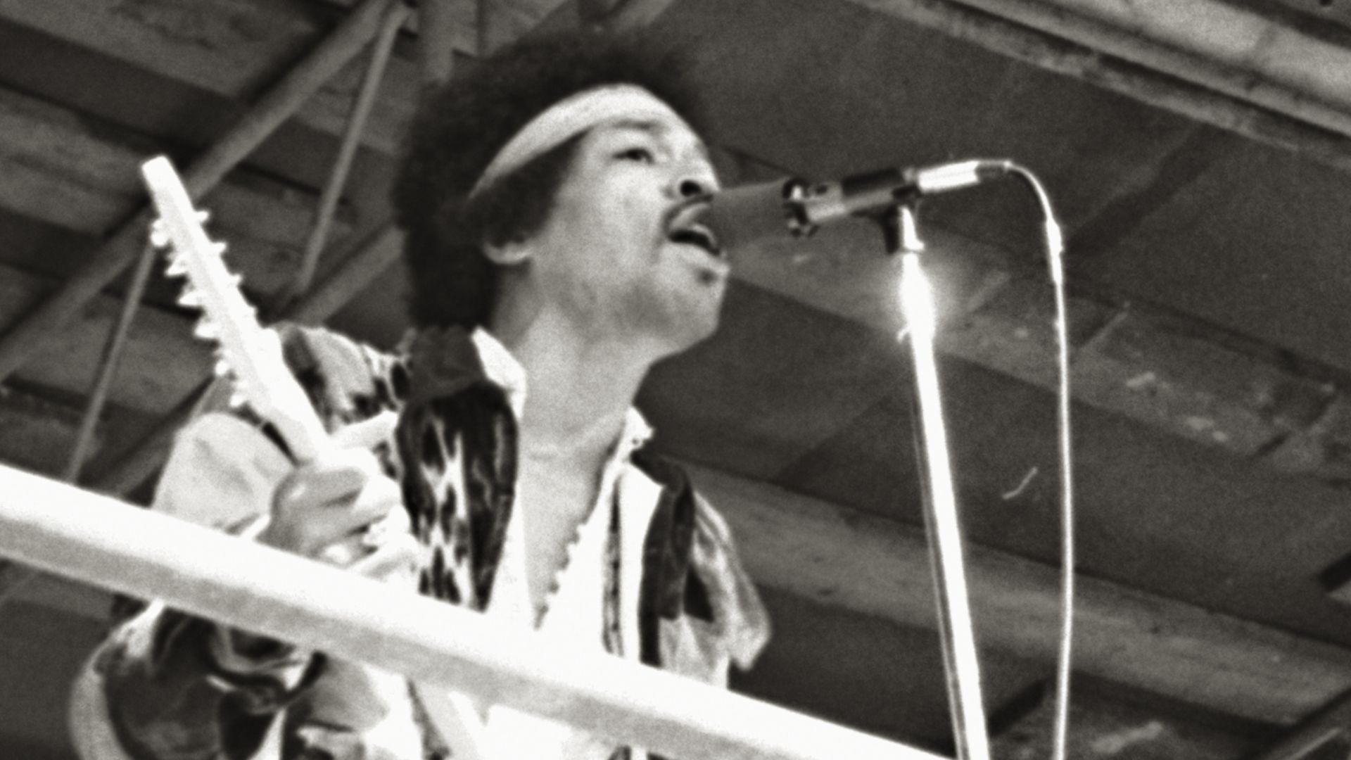 File:Jimi Hendrix beim Festival 1970.jpg