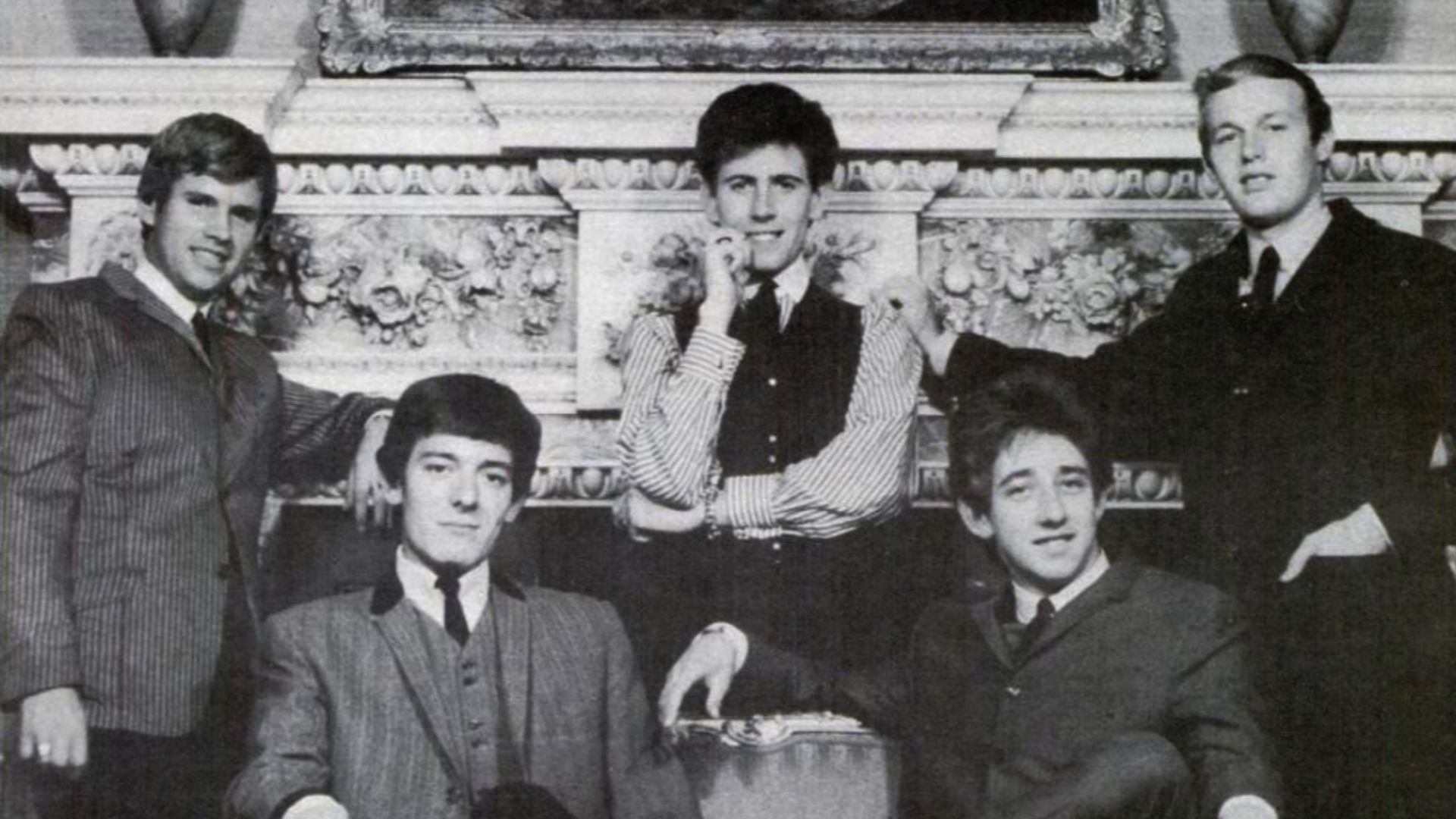 File:The Hollies (1965).png