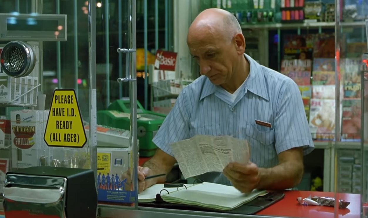 Screenshot from House of Sand and Fog (2003)