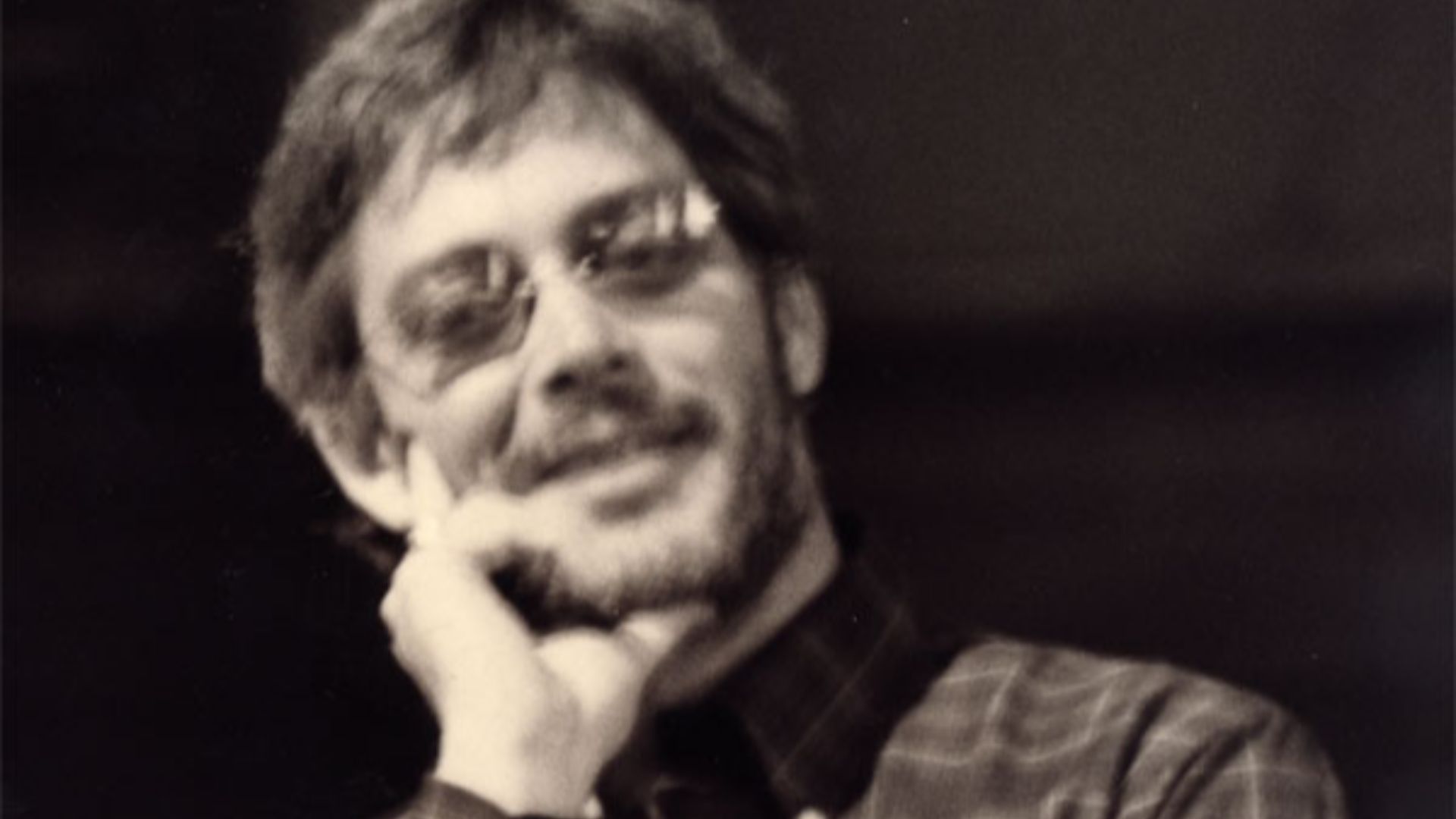 File:RIVERSIDE SHAKESPEARE COMPANY RAUL JULIA 1983 2.jpg