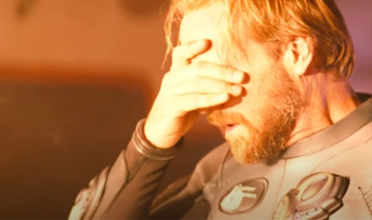 Screenshot from Lost in Space (1998)