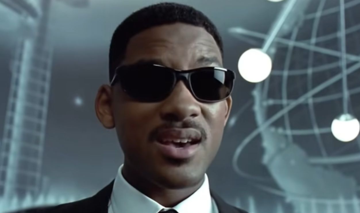 Screenshot from Men in Black (1997)