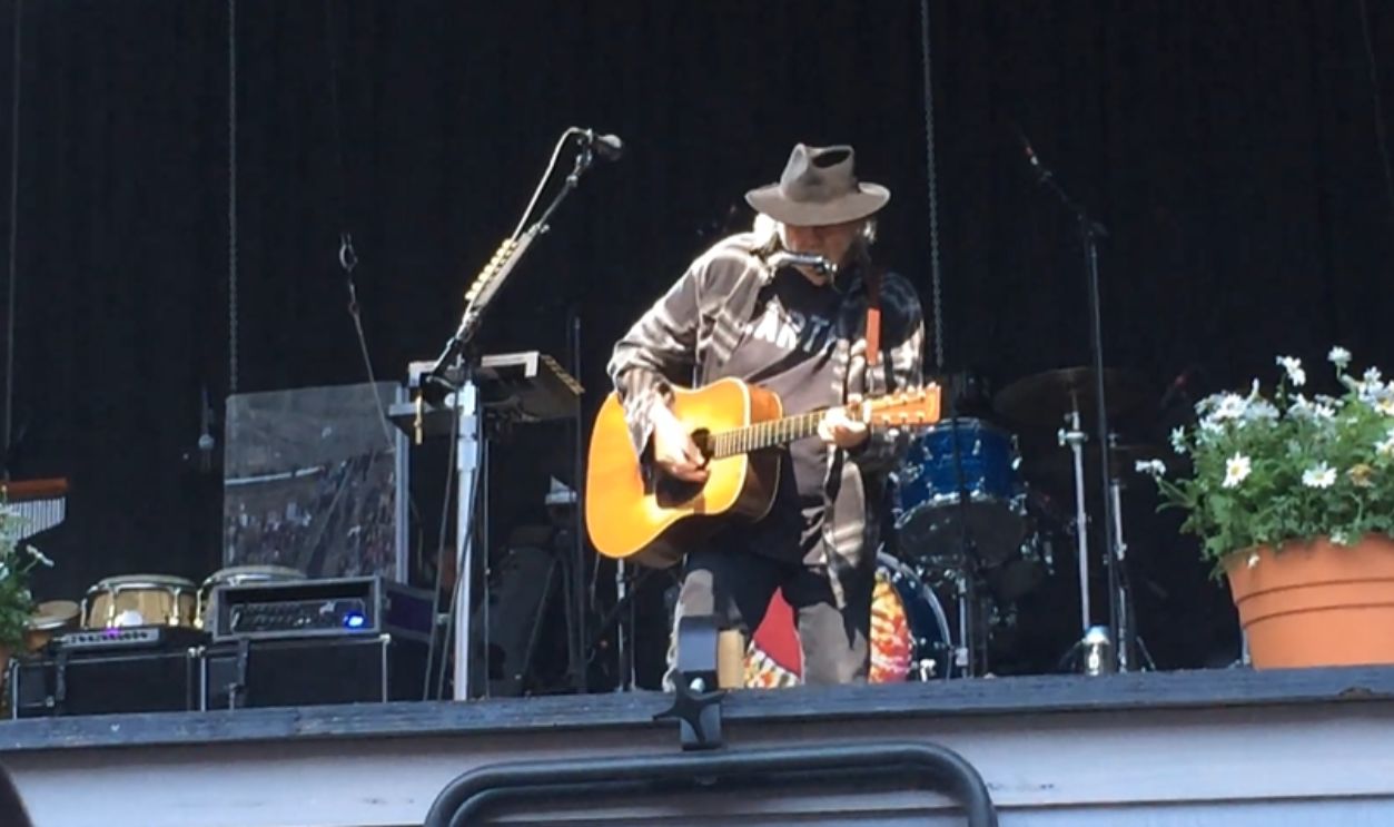 “Razor Love” (Neil Young, 1989)