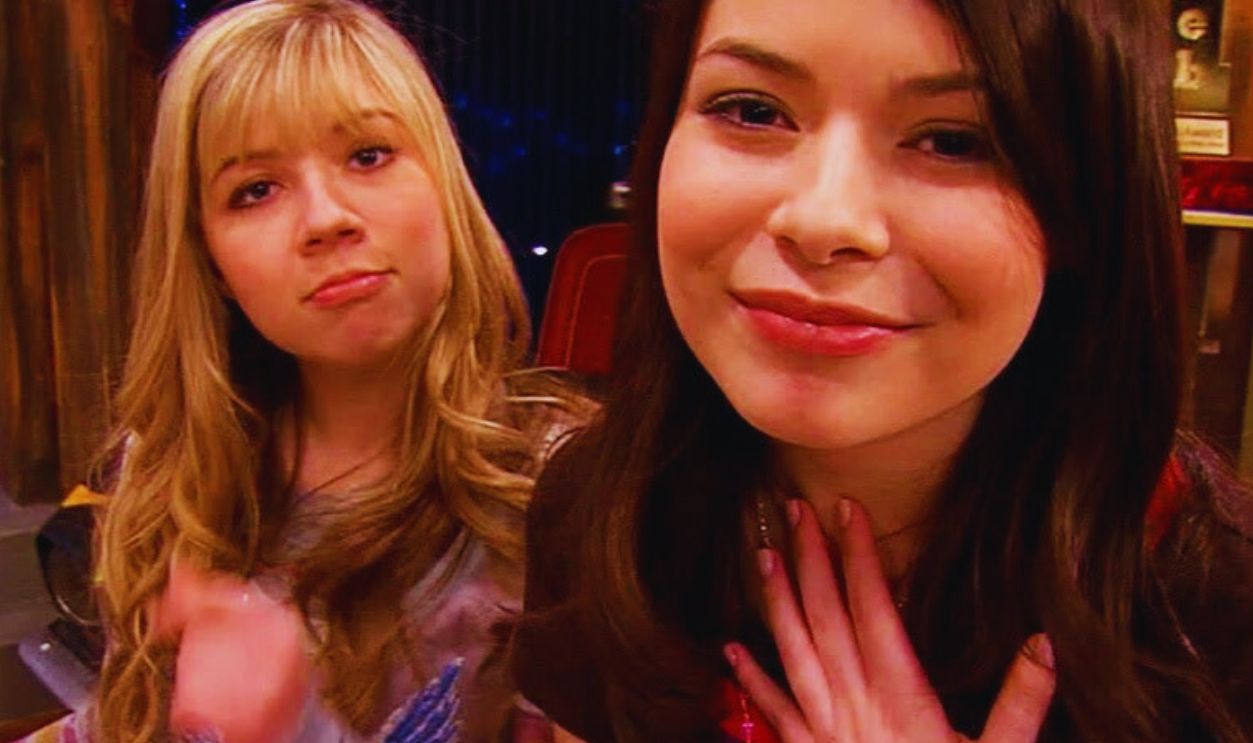 Screenshot from iCarly (2007–2012)
