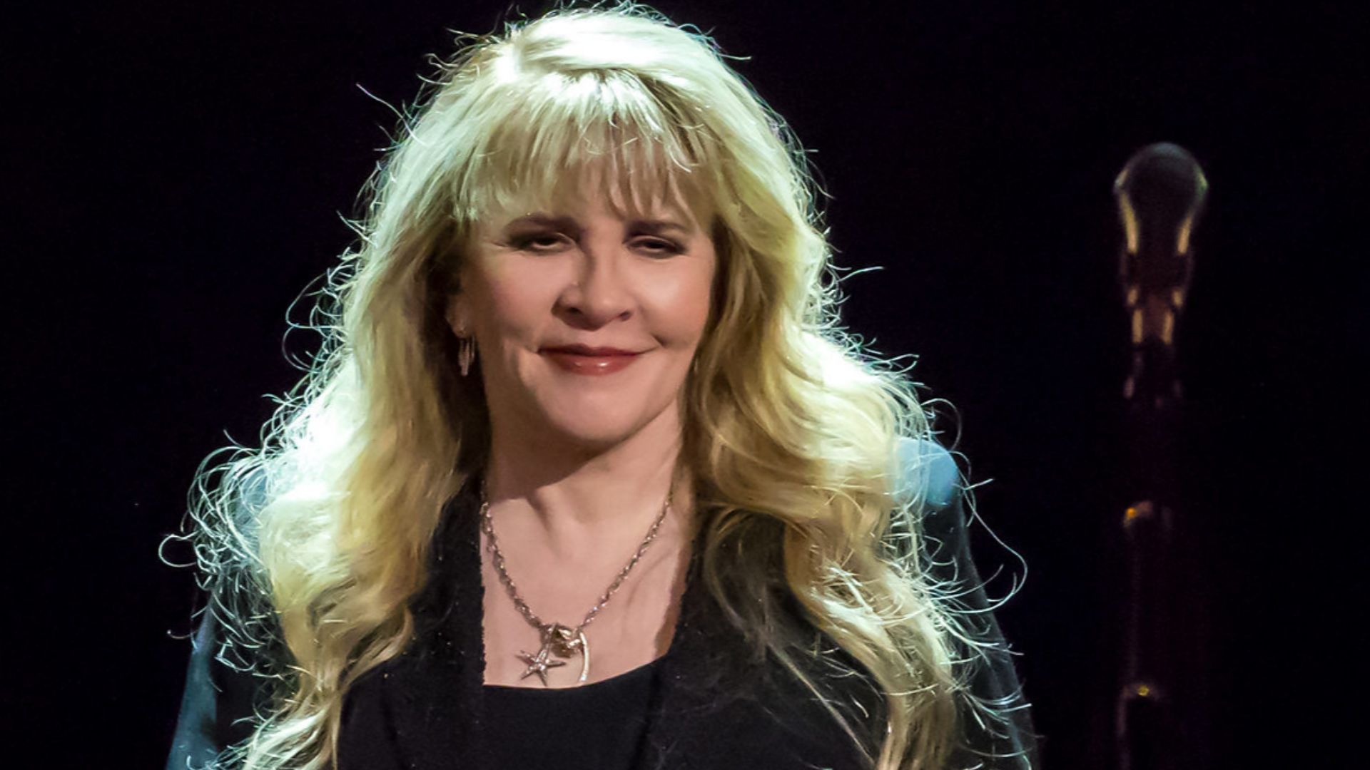 File:Stevie Nicks Austin 2017 (05).jpg