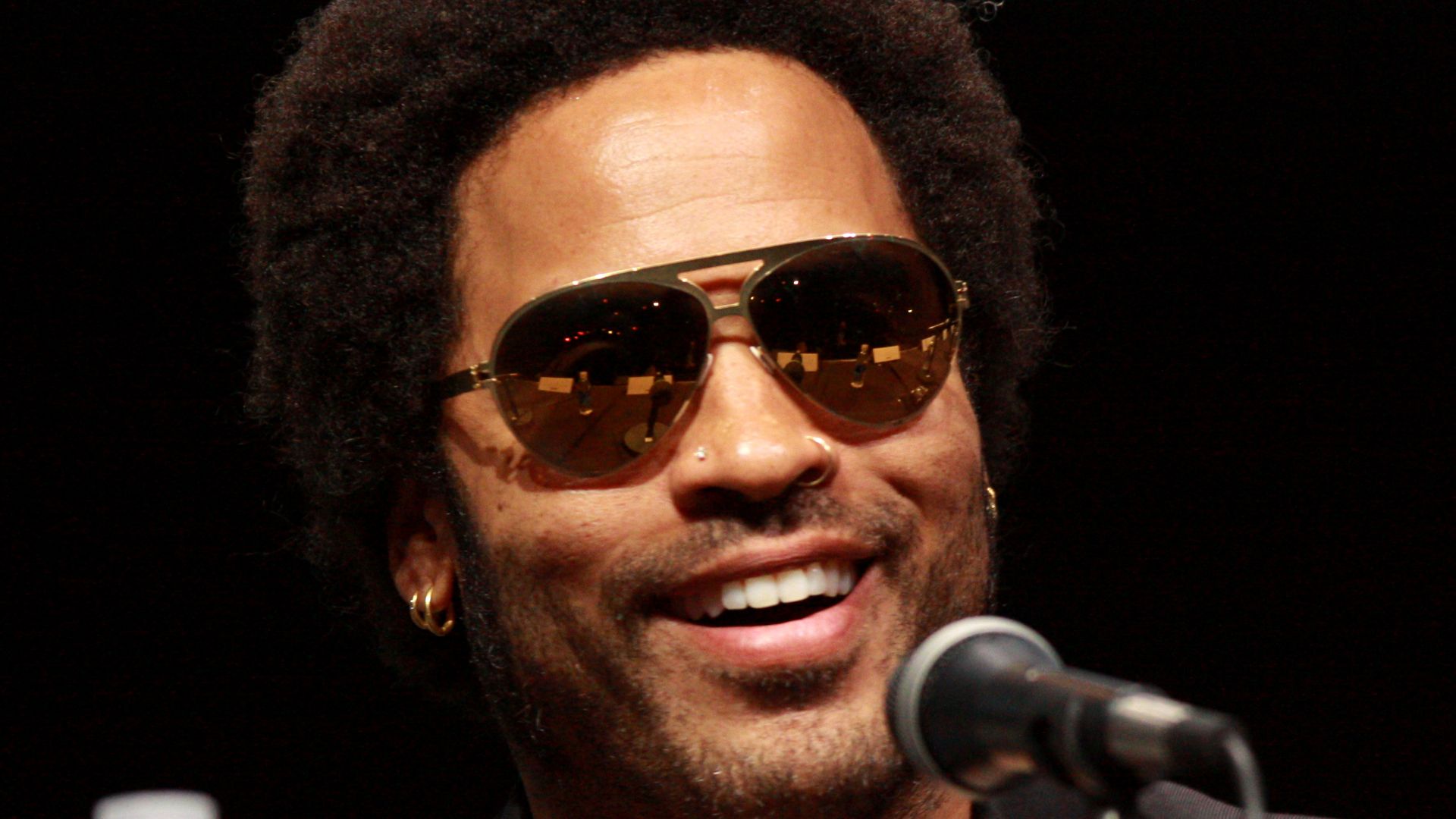 File:Lenny Kravitz by Gage Skidmore.jpg