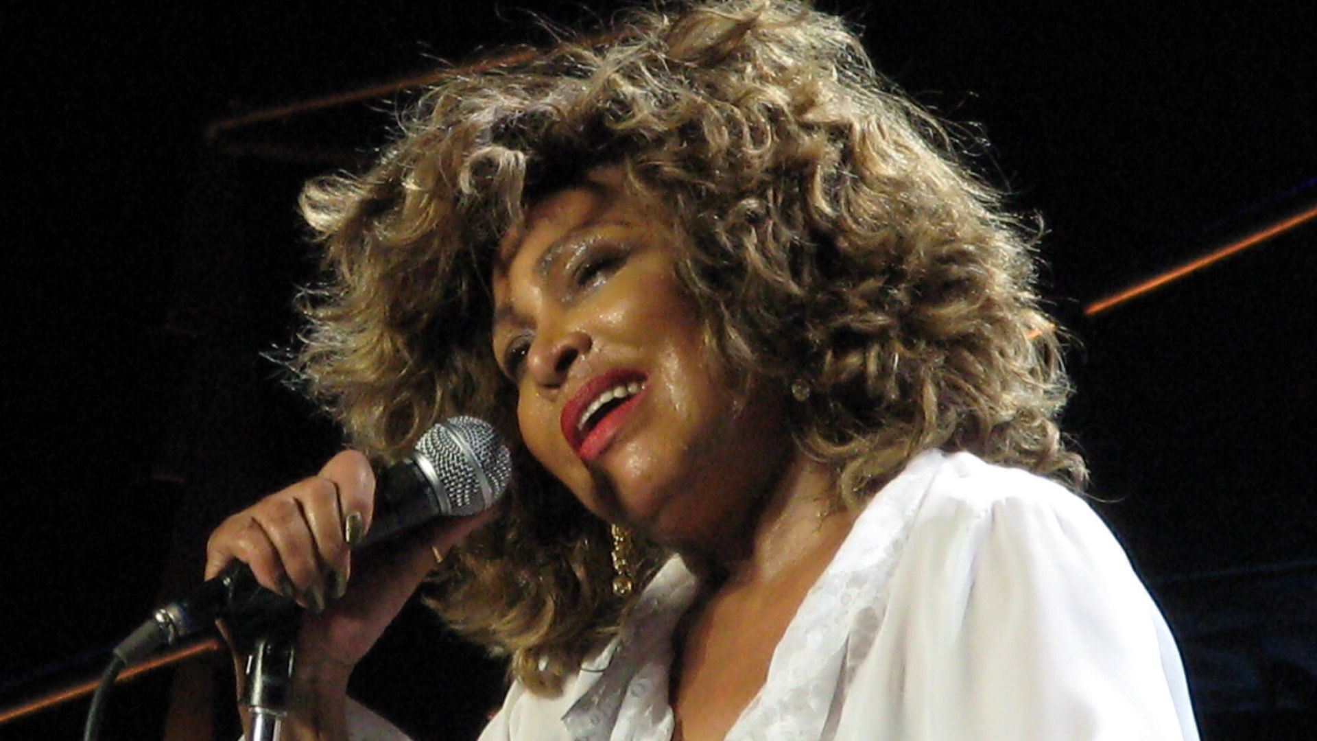 File:Tina Turner 50th Anniversary Tour.jpg
