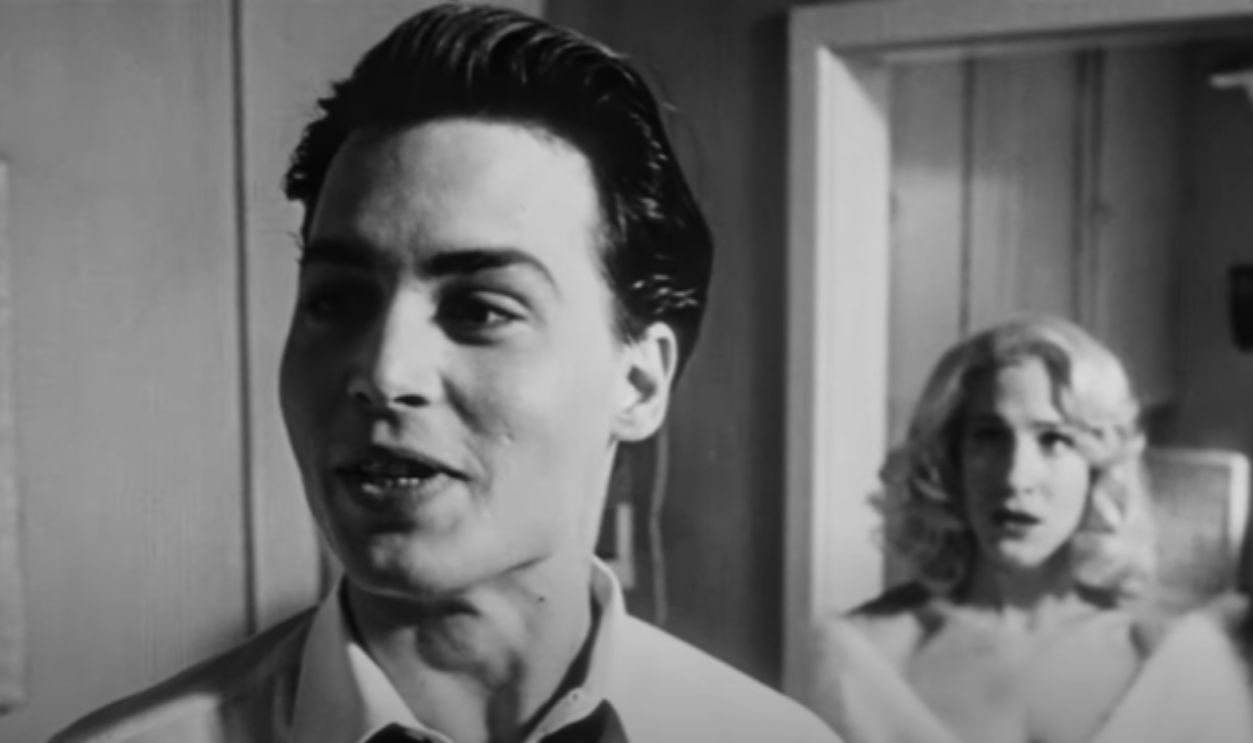Screenshot from Ed Wood (1994)