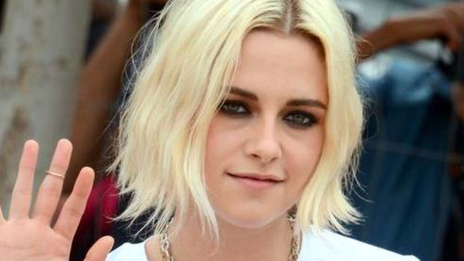 File:Kristen Stewart Cannes 2016 2 (cropped).jpg