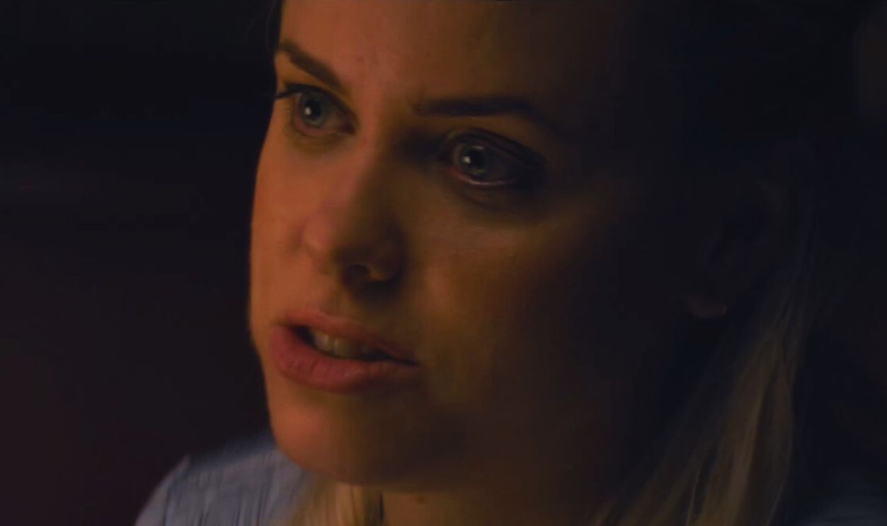 Screenshot from The Tinder Swindler (2022)