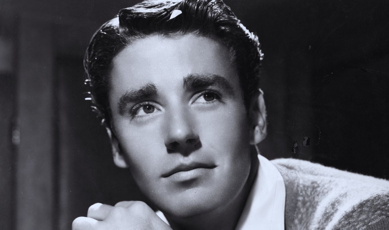Gettyimages - 161059825, Peter Lawford In 'Two Sisters From Boston' Peter Lawford in publicity portrait for the film 'Two Sisters From Boston', 1946.