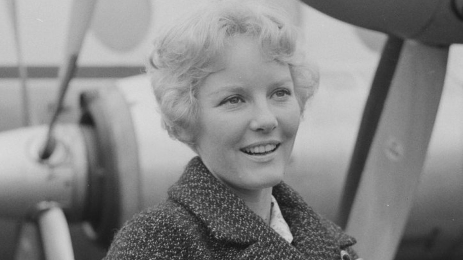 File:Petula Clark 911-1040.jpg