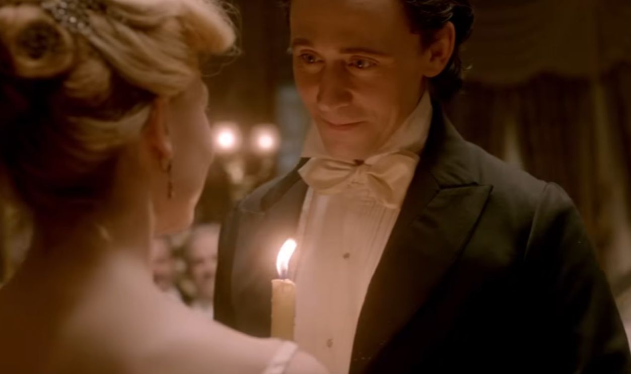 Screenshot from Crimson Peak (2015)