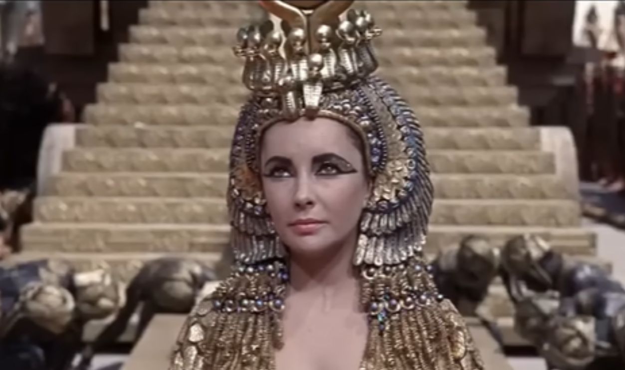 Screenshot from Cleopatra (1963)