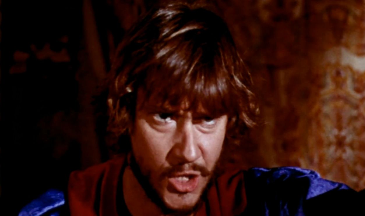 Screenshot from Simon, King of the Witches (1971)