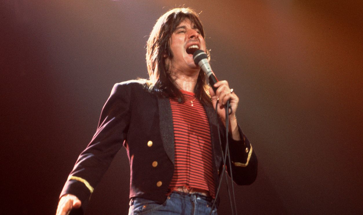 Steve Perry of Journey performing at the Rosemont Horizon in Rosemont, Illinois, May 21, 1982. 