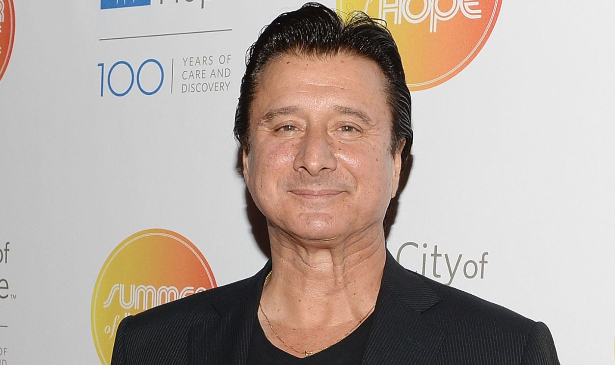  Musician Steve Perry attends the City Of Hope Spirit Of Life Gala Honoring Rob Light on September 19, 2013 in Playa Vista, California.