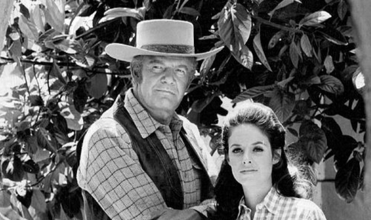 File:Andrew Duggan Elizabeth Baur Lancer 1968.JPG