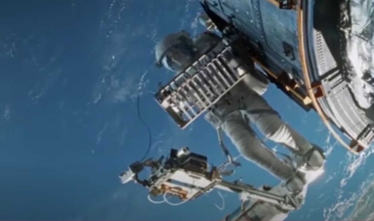 Screenshot from Gravity (2013)