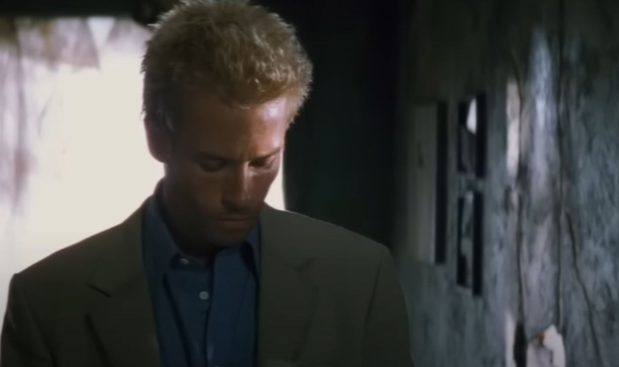 Screenshot from Memento (2000)