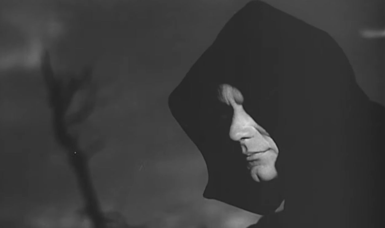 Screenshot from The Seventh Seal (1957)