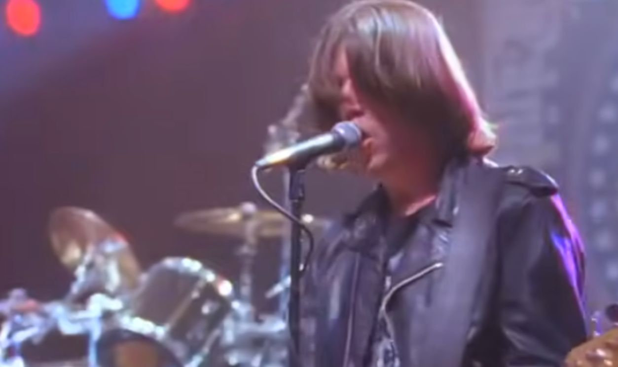 Ramones – “Blitzkrieg Bop”