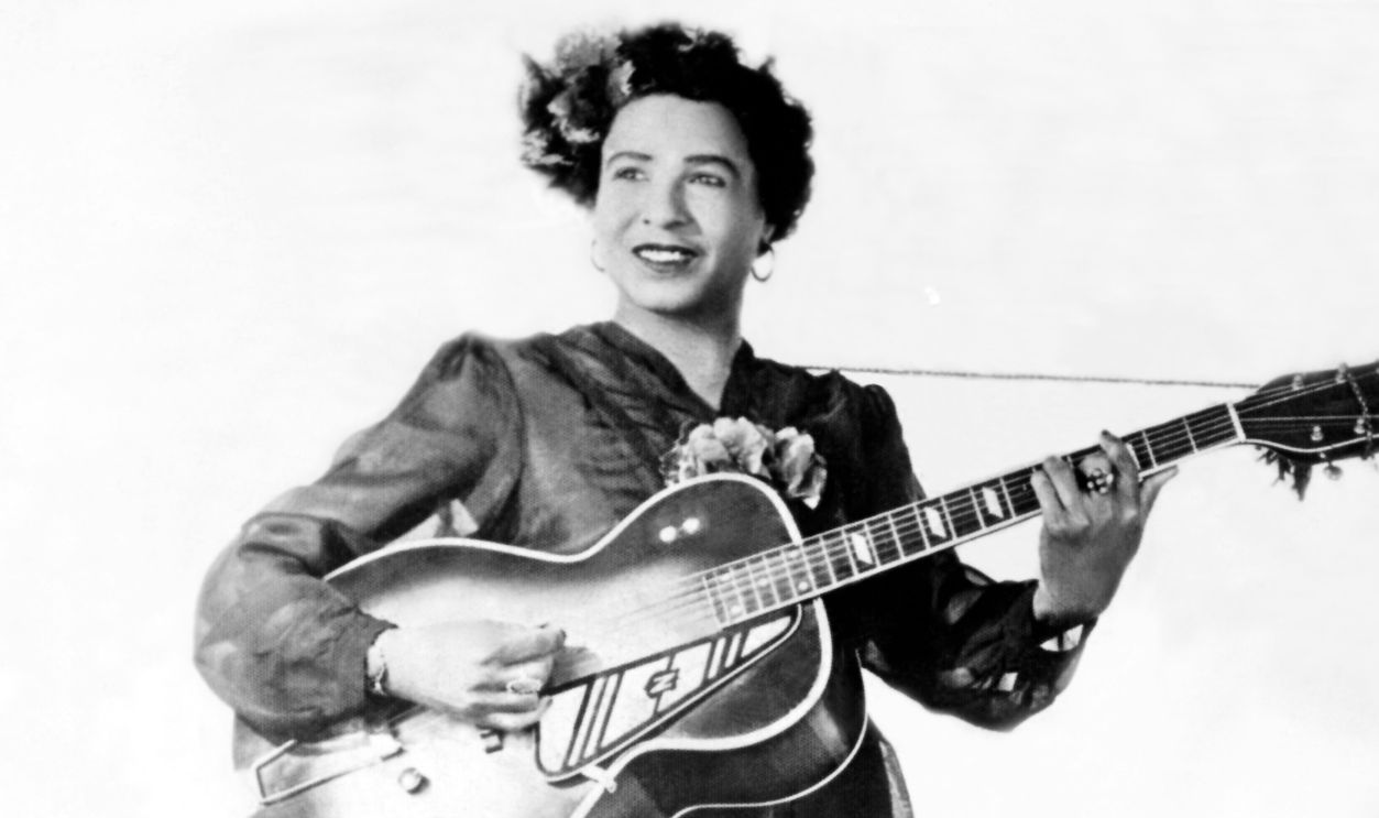 Gettyimages - 1024233526, Memphis Minnie CIRCA 1928: Blues guitarist and singer Memphis Minnie poses for a portrait circa 1928.