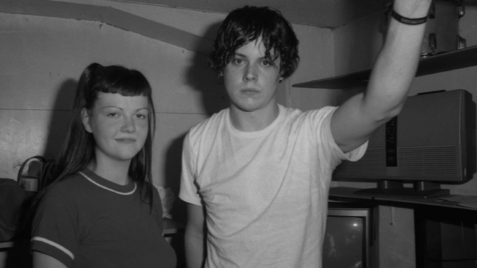 File:Early White Stripes bw.jpg