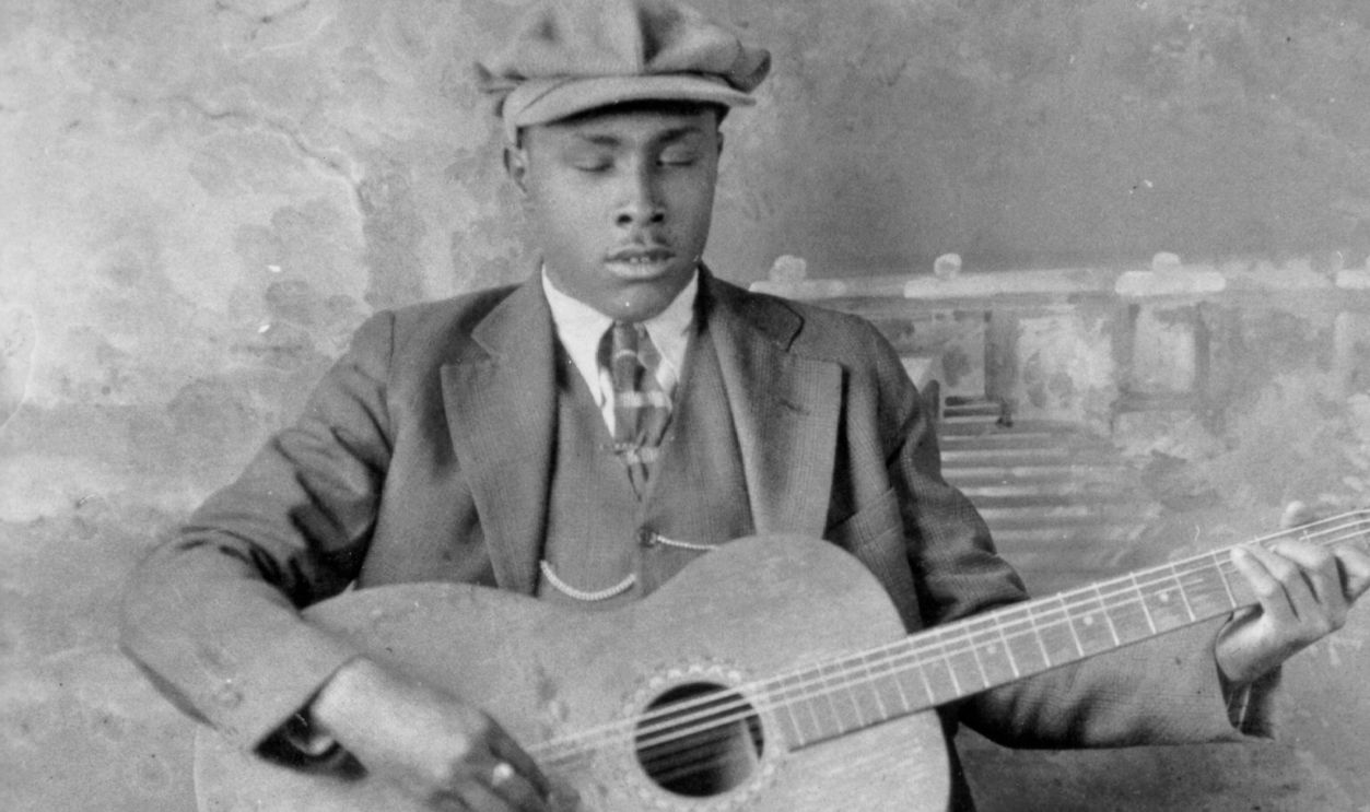 Gettyimages - 74283524, Blind Willie McTell ATLANTA - CIRCA 1930: Blues musician Blind Willie McTell poses for a portrait circa 1930 in Atlanta, Georgia. 