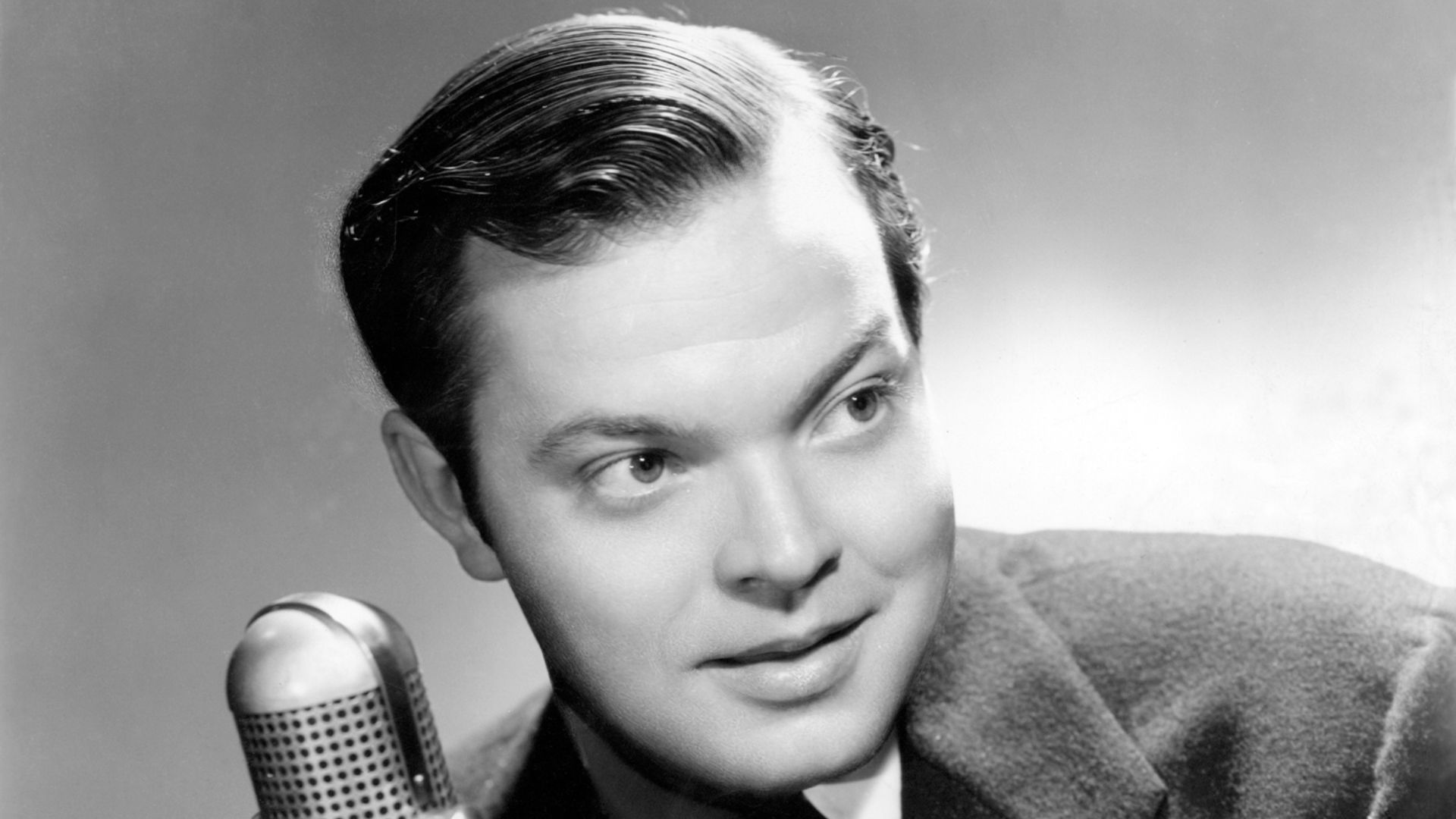 File:Orson-Welles-Show-1941.jpg