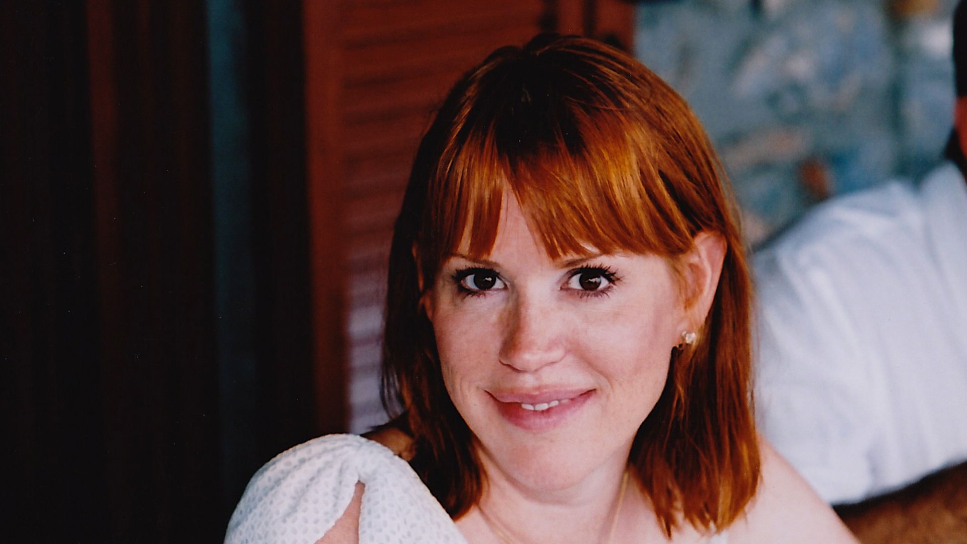 File:Molly Ringwald in Greece.jpg