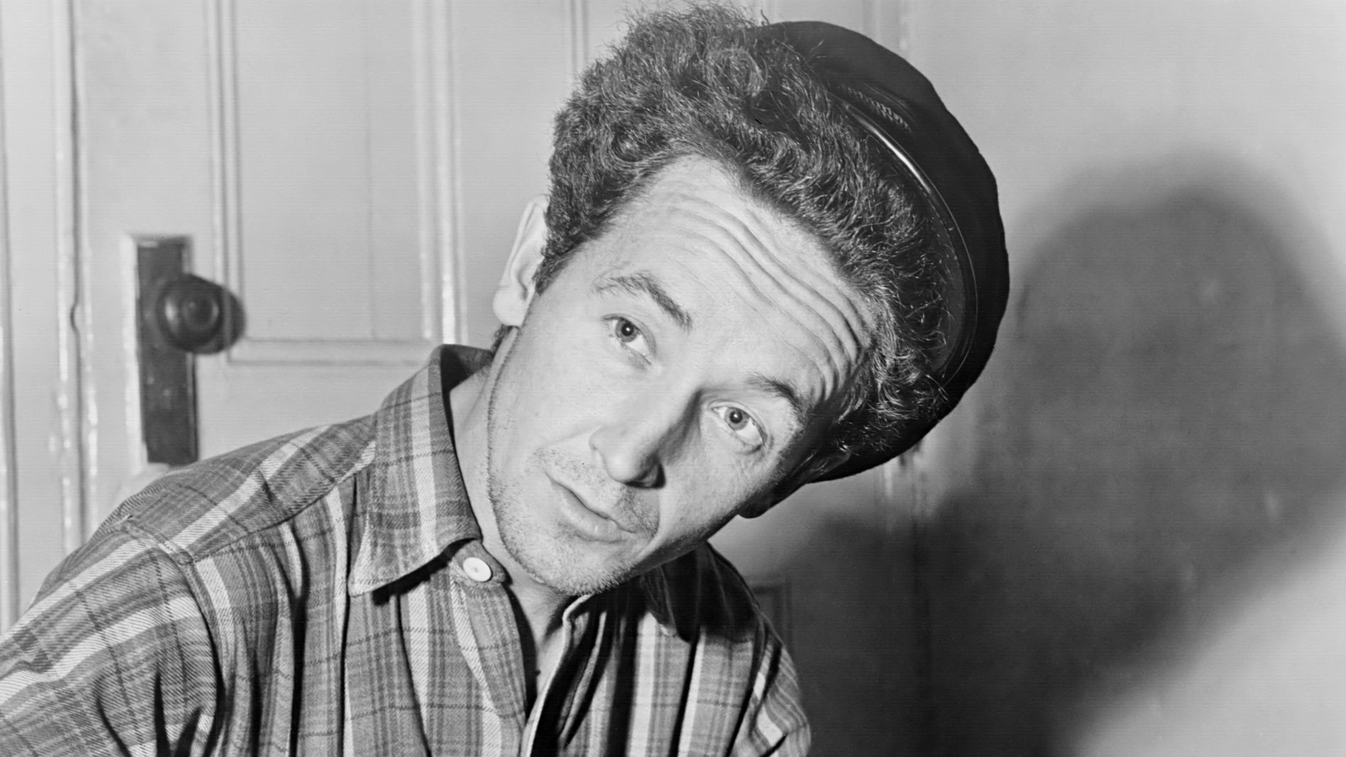File:Woody Guthrie.jpg