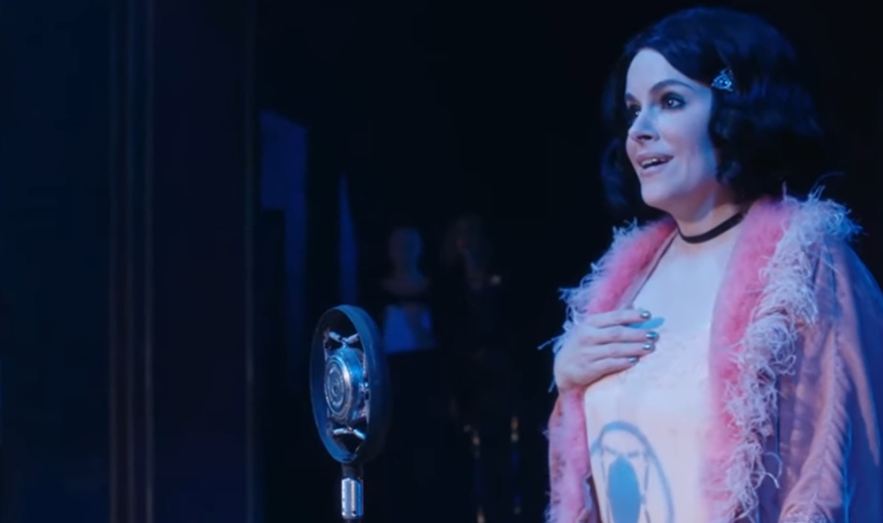 Screenshot from Schitt’s Creek (2015–2020)