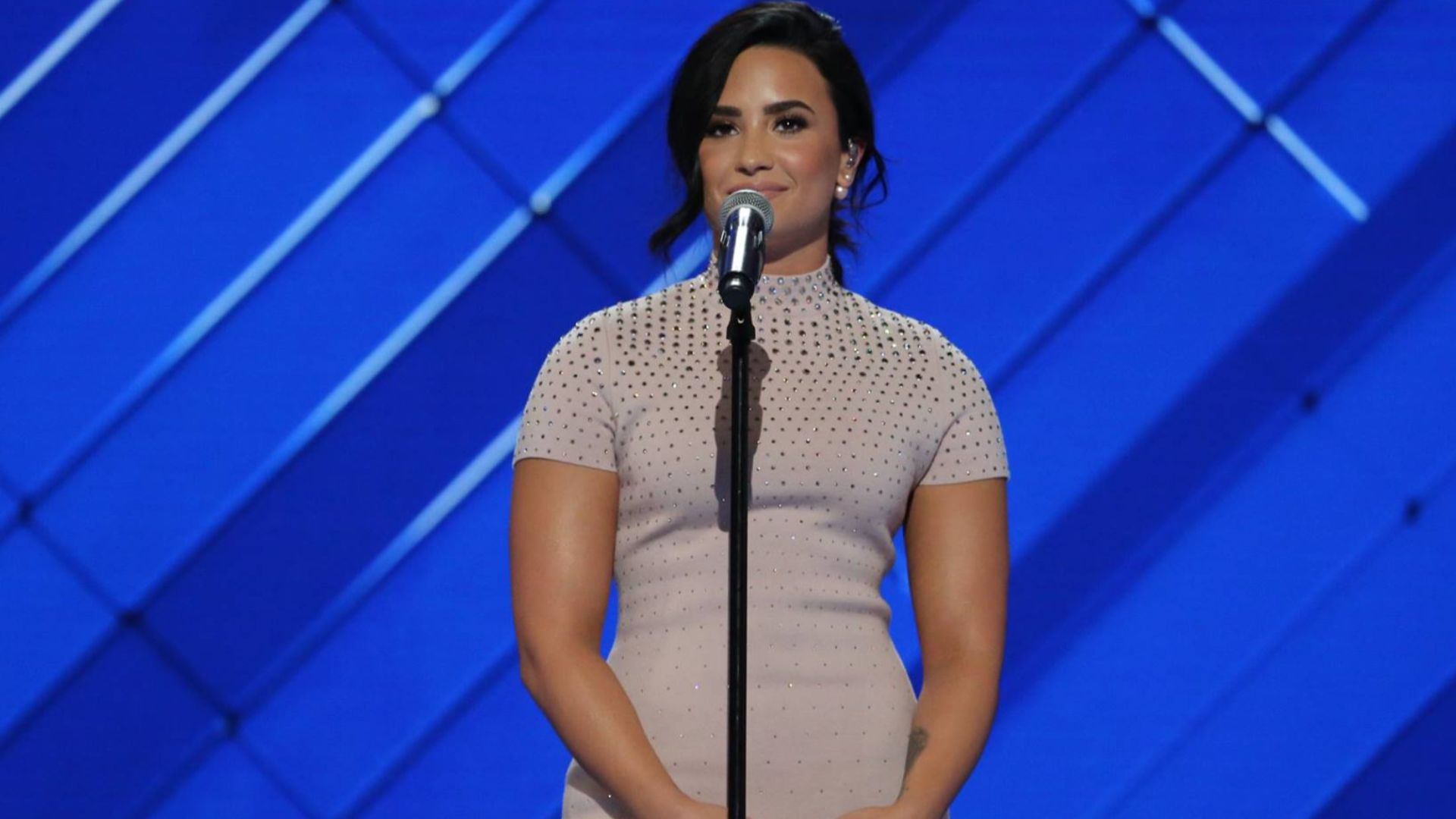 File:Demi Lovato at the Democratic National Convention, July 2016.jpg